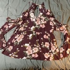 American eagle open shoulder ruffled top